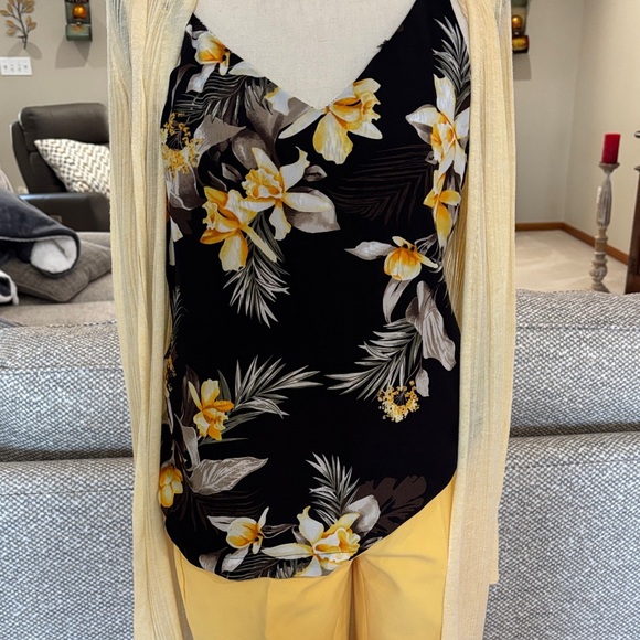 White House Black Market Yellow 3 piece outfit - Picture 6 of 11